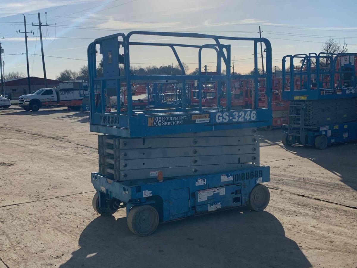 2016 Genie GS-3246-1