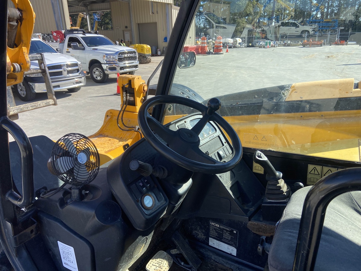 2019 JCB 509-42-7