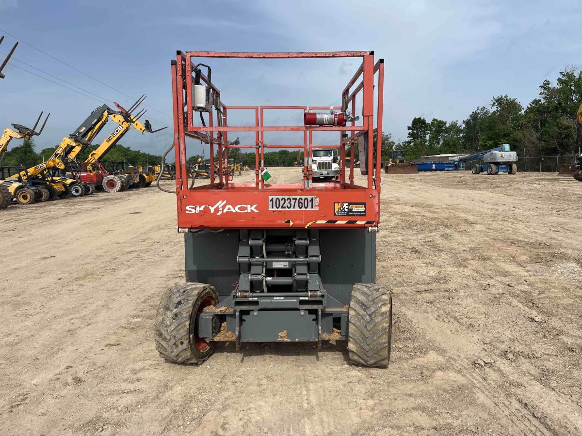 2018 Skyjack SJ-6826RT-6