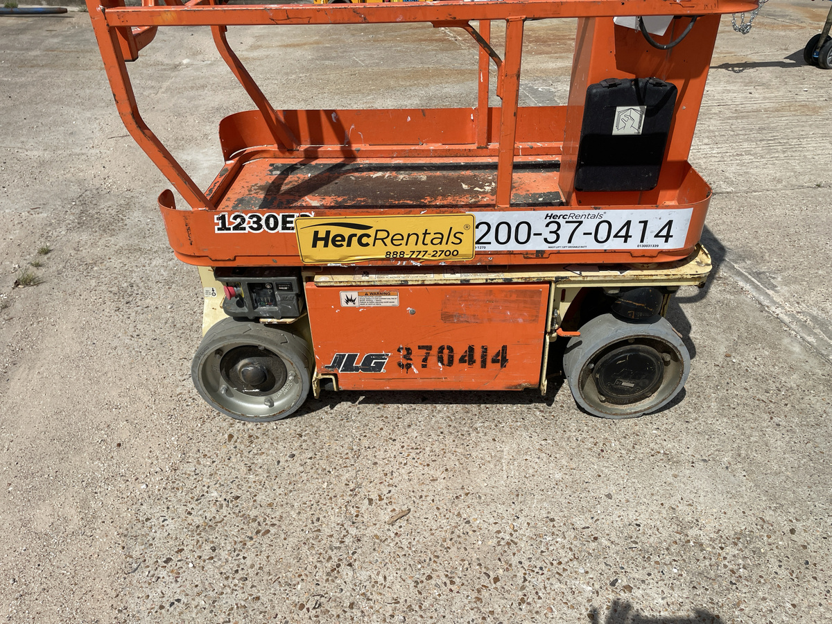 2017 JLG 1230ES-7