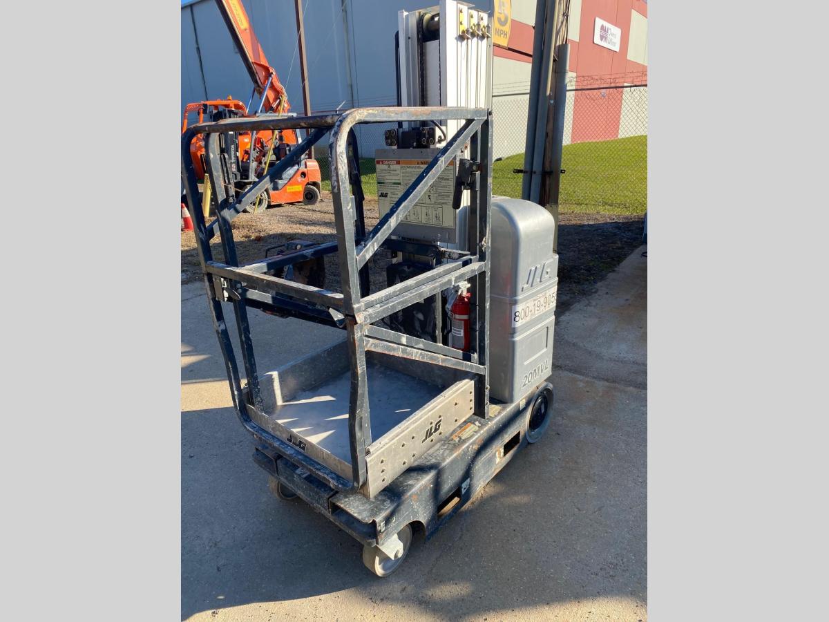 2018 JLG 20MVL