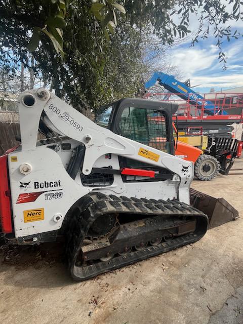 2020 Bobcat T740