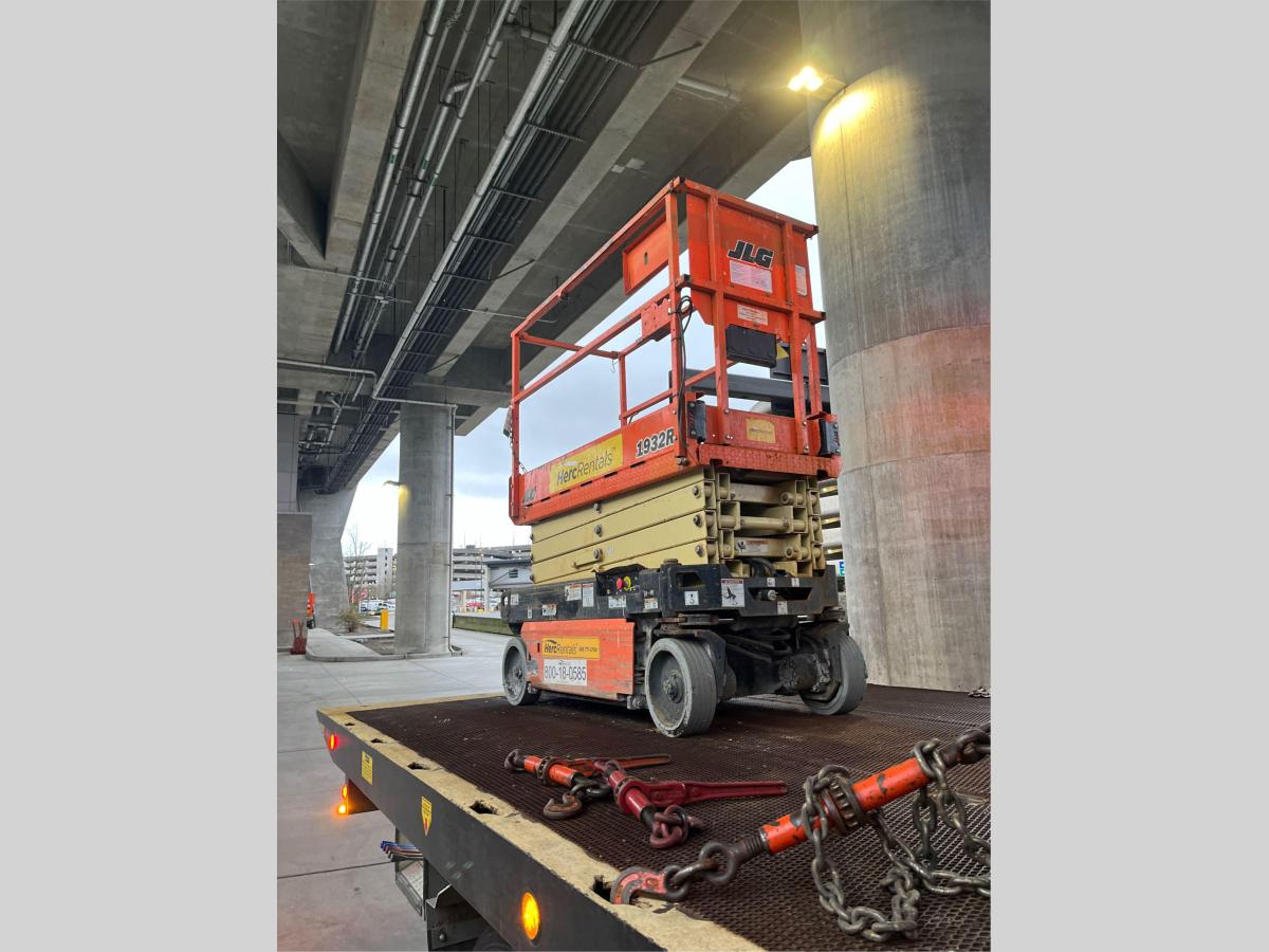 2017 JLG 1932R