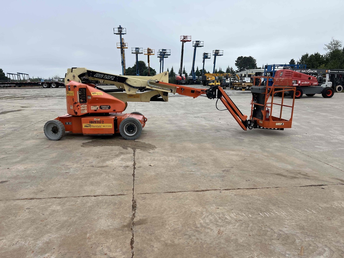 2016 JLG E400AJPN-3