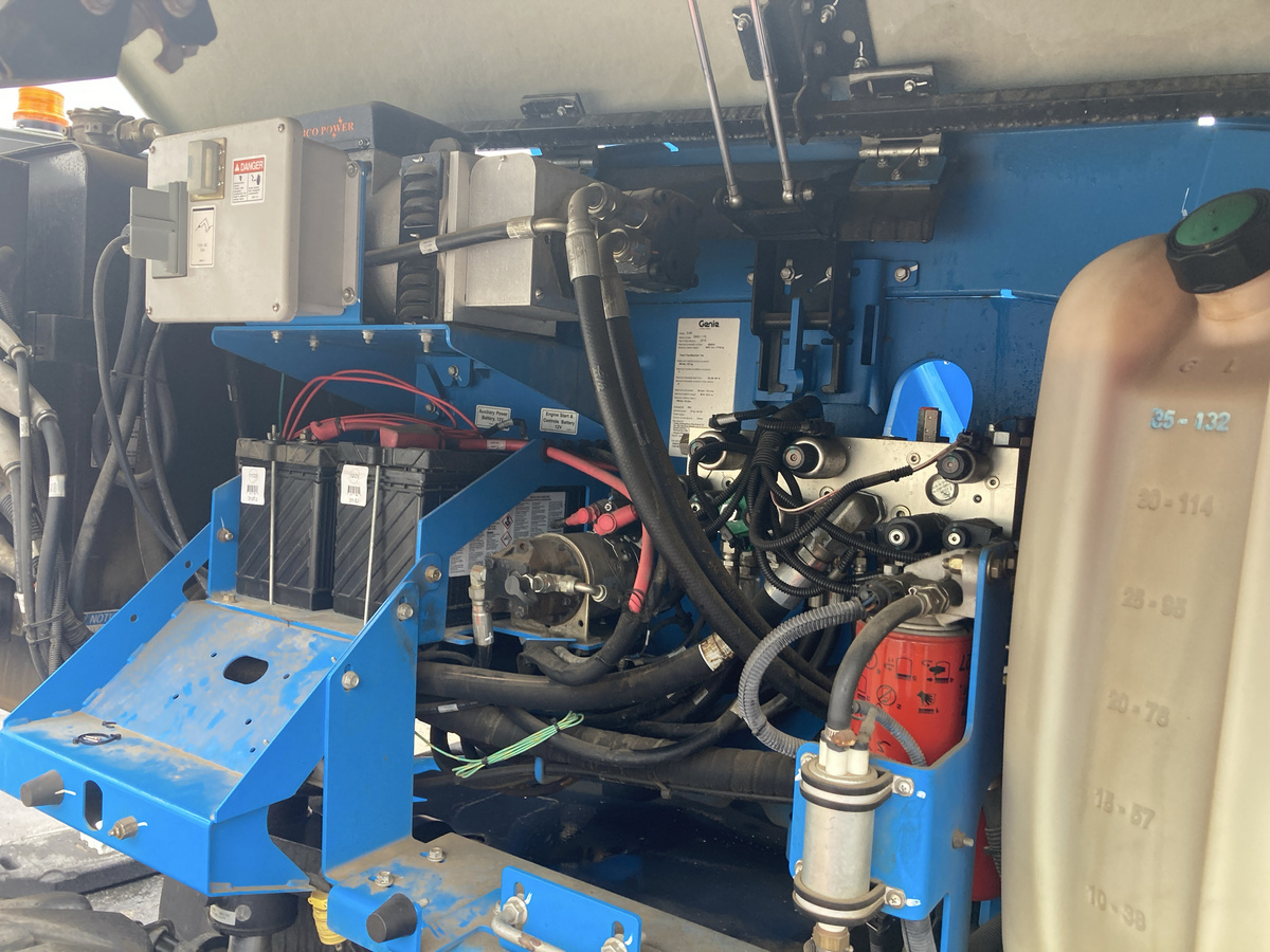 2019 Genie S-85-8