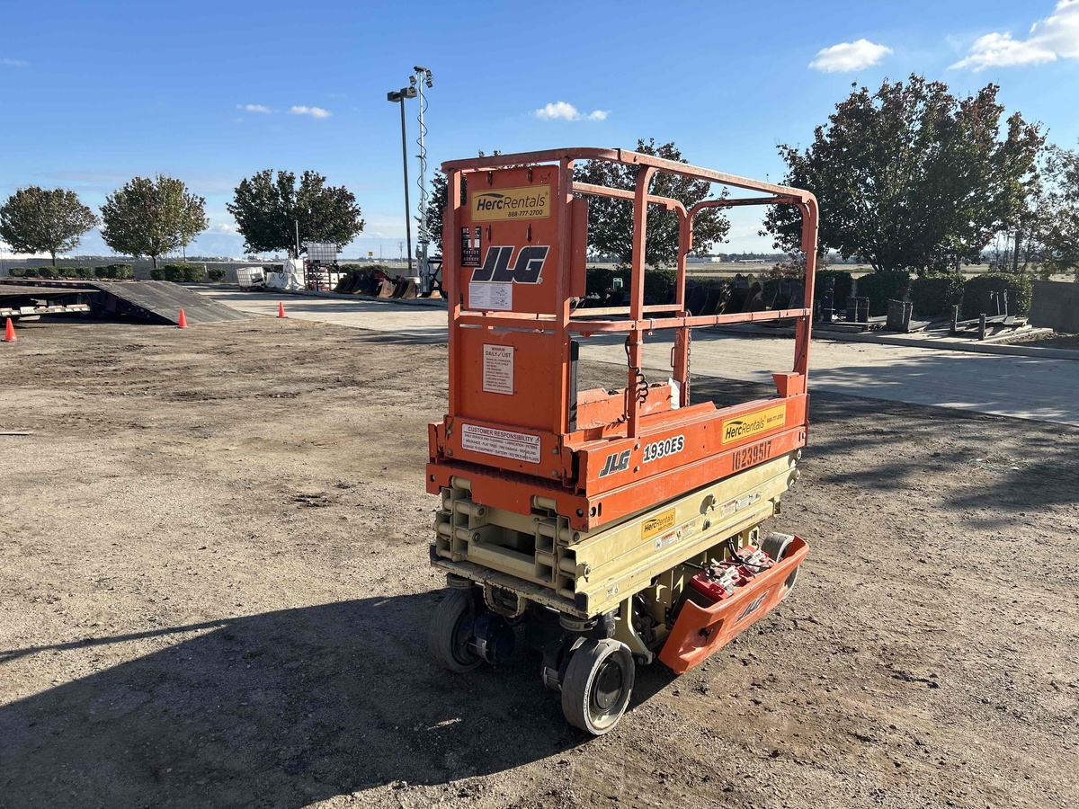 2018 JLG 1930ES