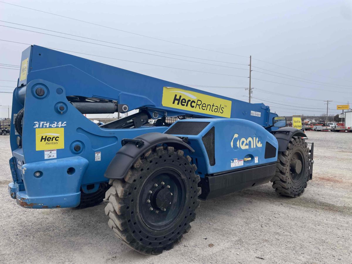 2018 Genie GTH 844