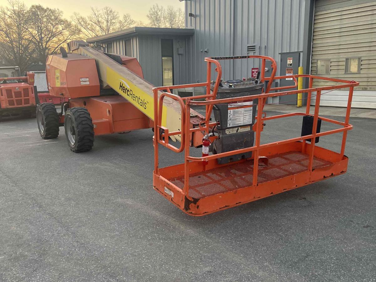 2016 JLG 600S