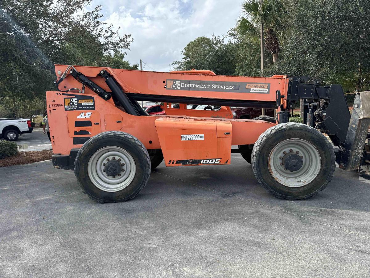 2017 SkyTrak 10054