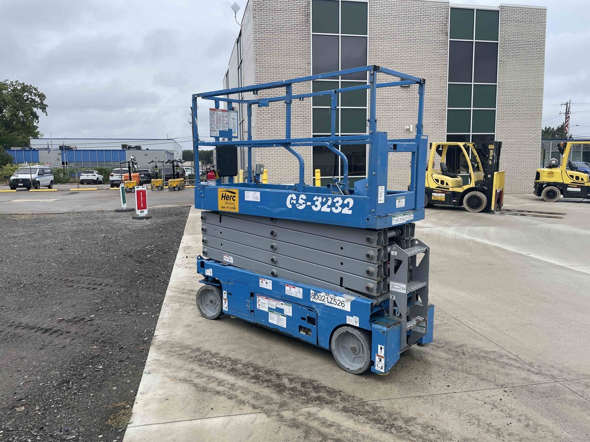 2018 Genie GS-3232-3
