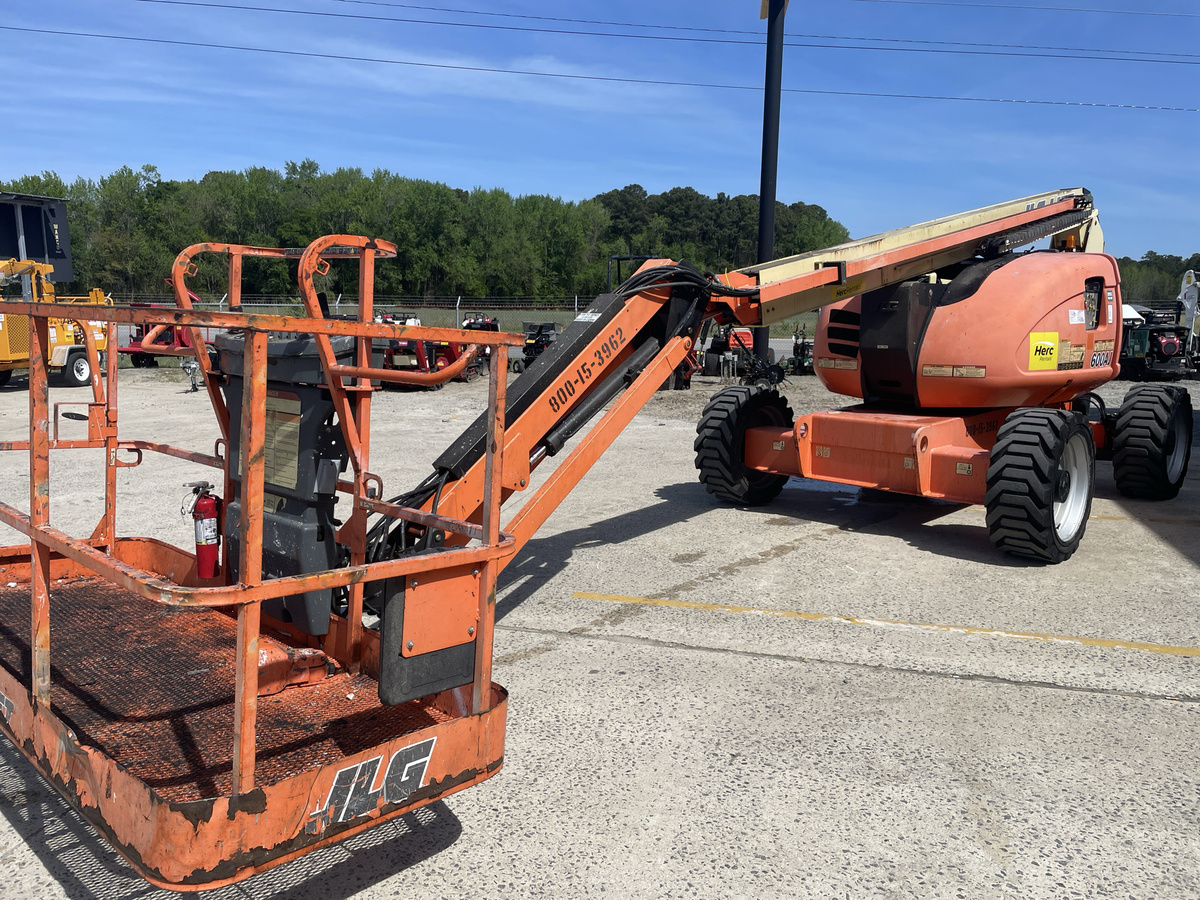 2017 JLG 600AJ