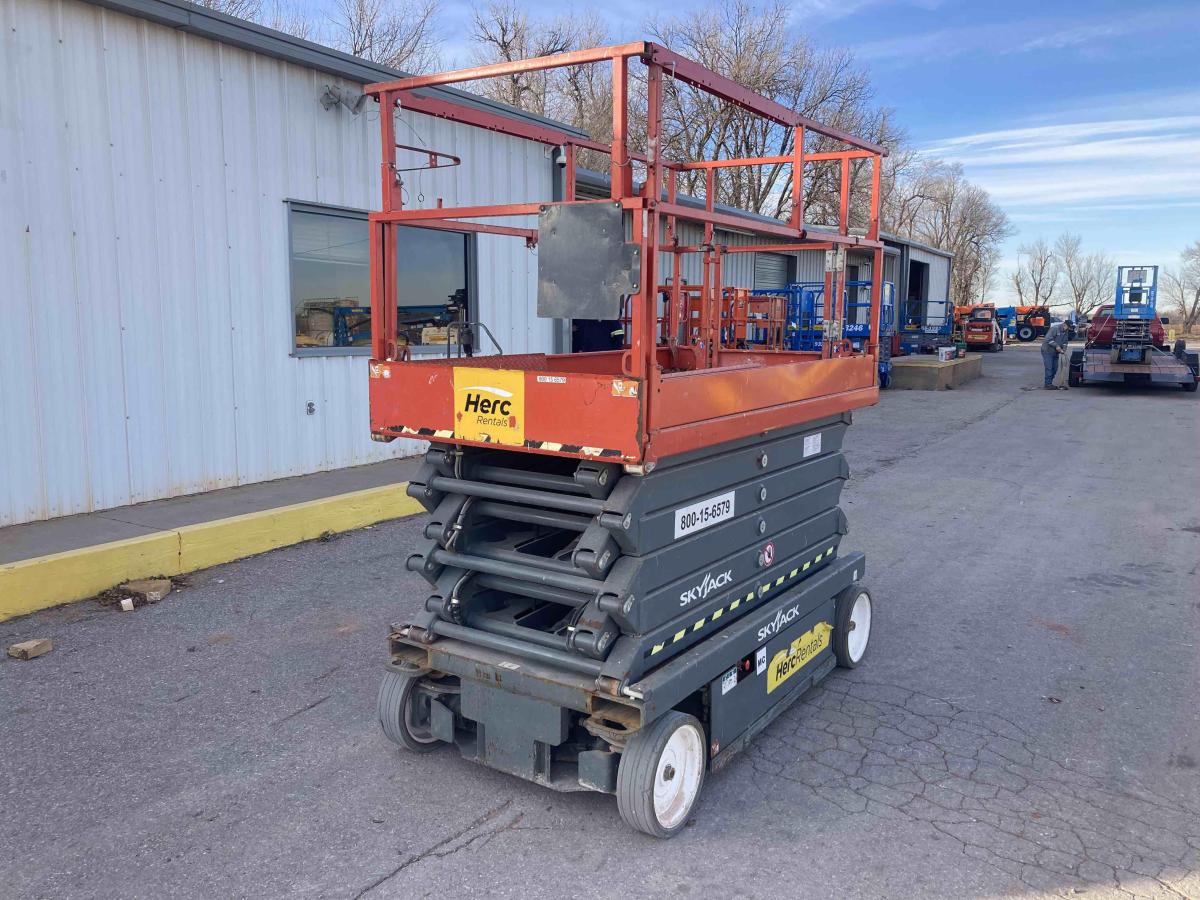 2017 Skyjack SJ4740