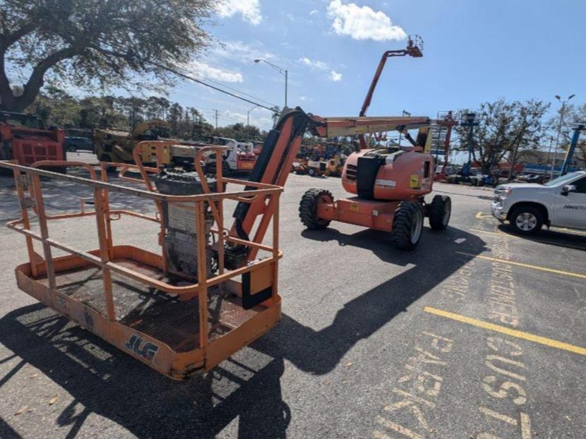 2018 JLG 600AJ