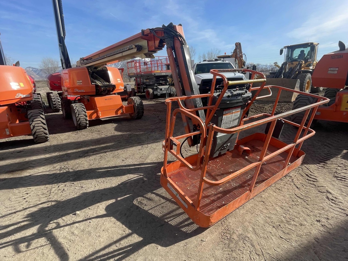 2018 JLG 660SJ