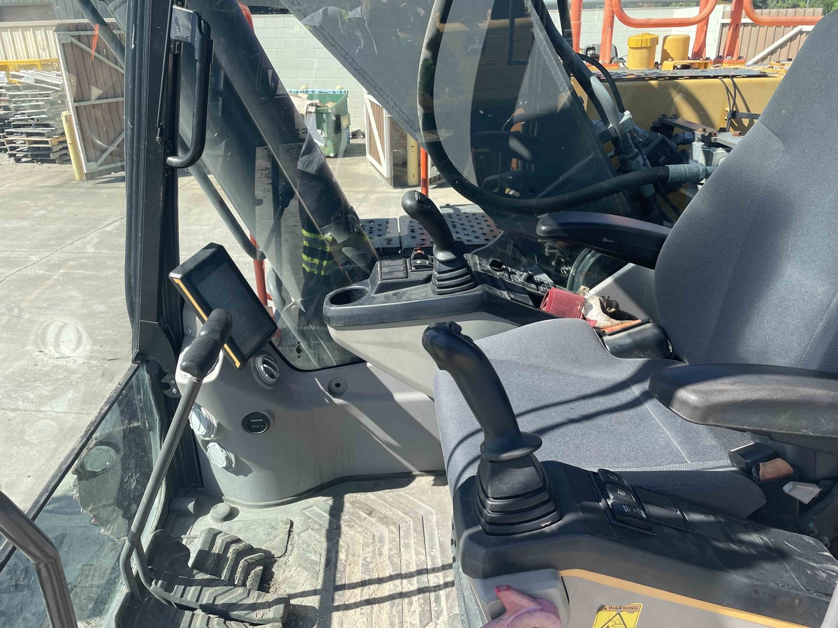2021 Volvo EC200E-13