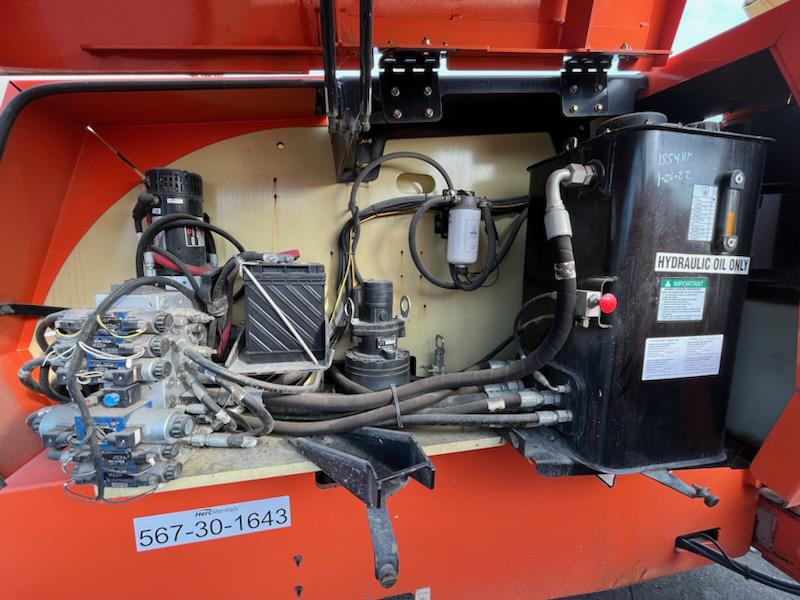 2015 JLG 800AJ-9