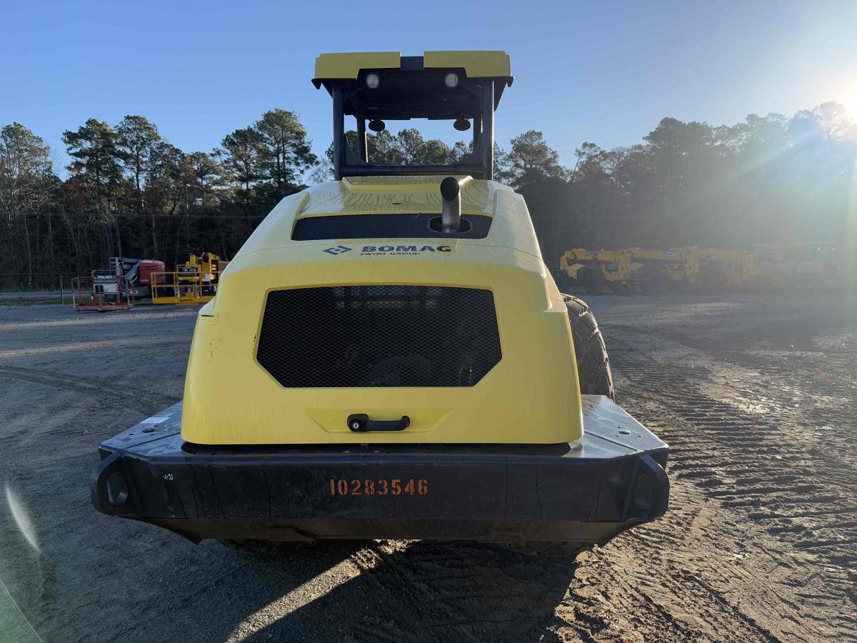 2019 BOMAG BW211D-5