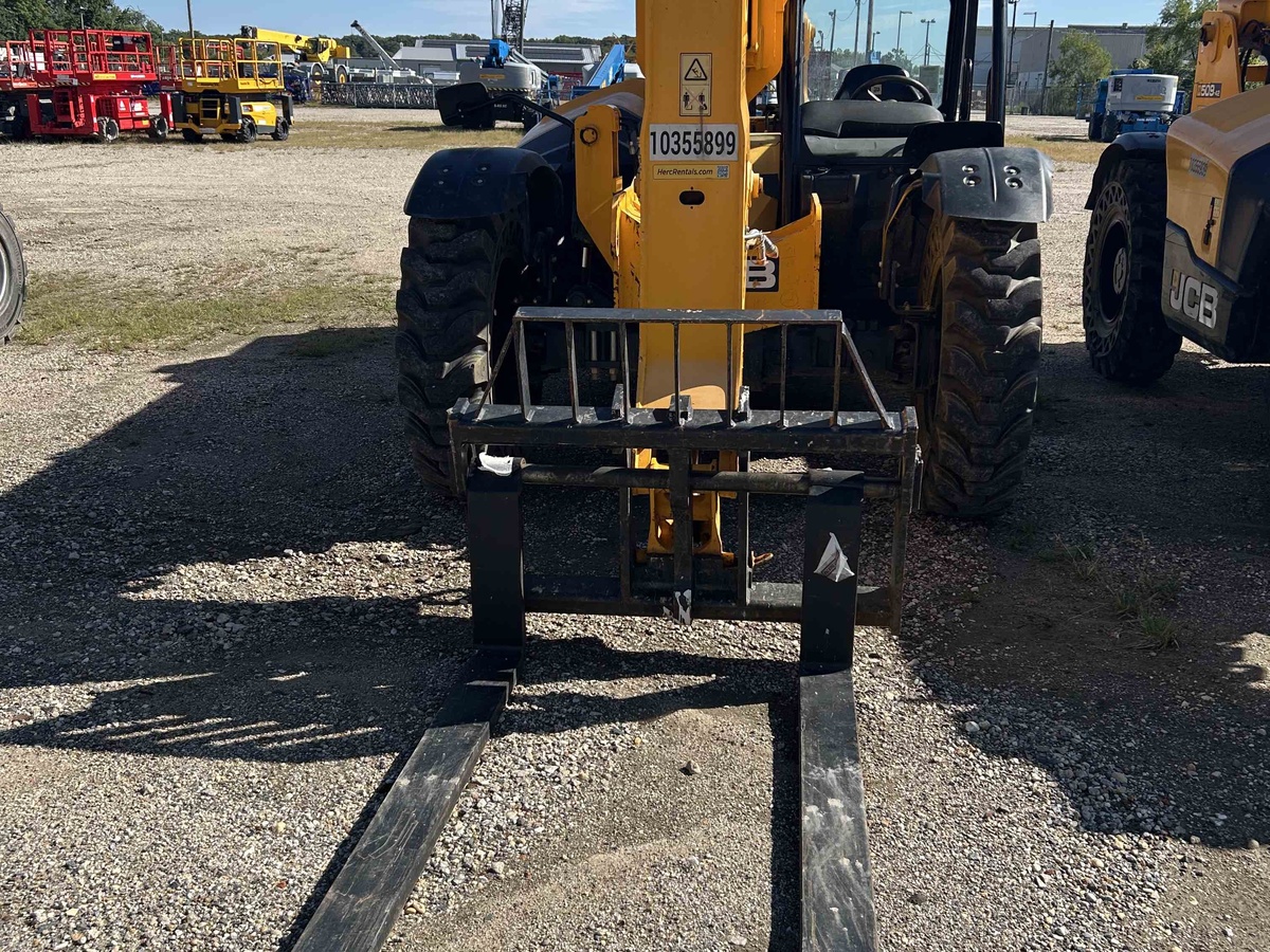 2022 JCB 507-42-4