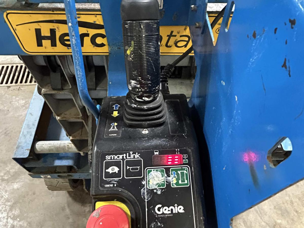 2016 Genie GS-3246