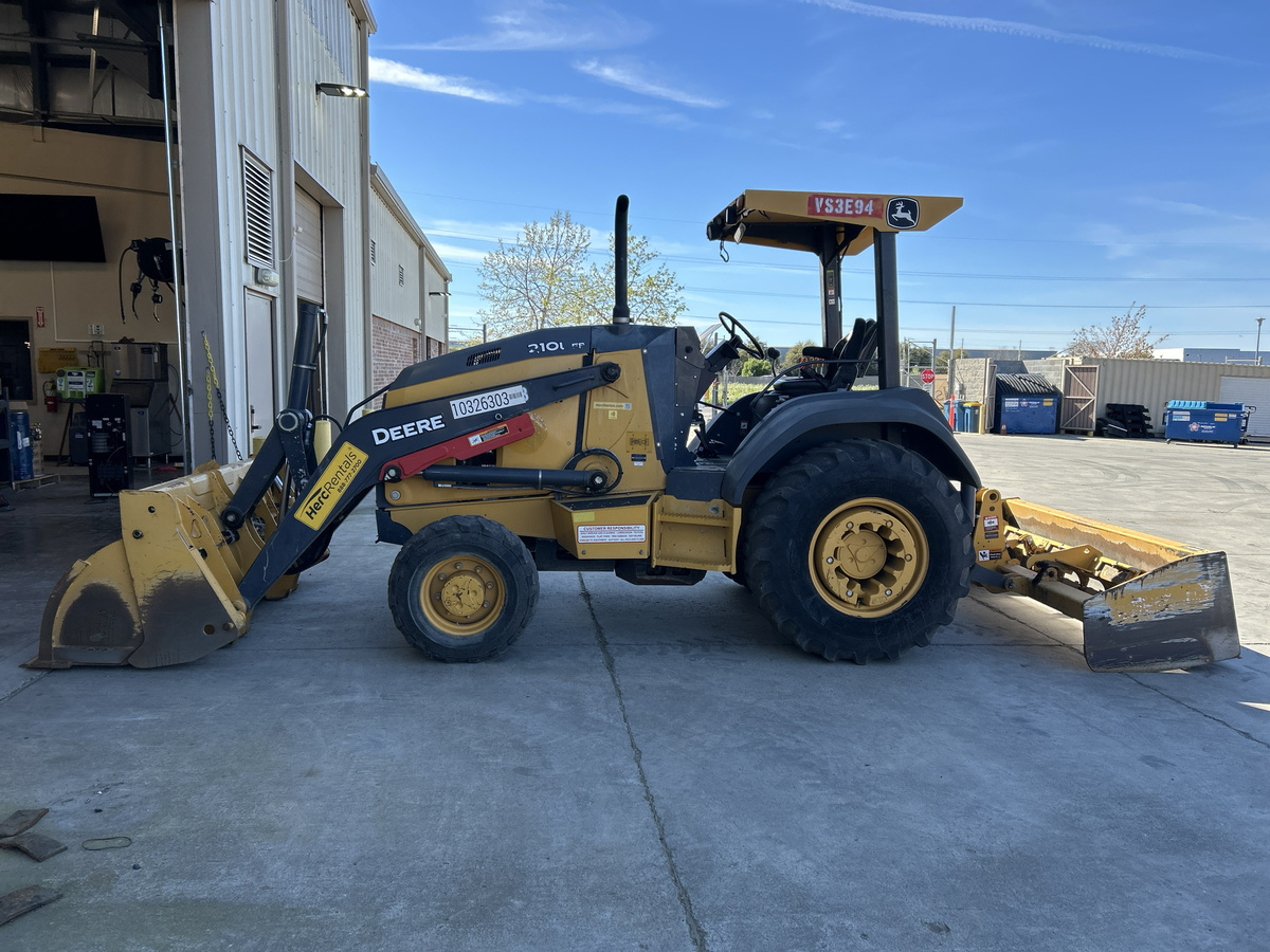2021 John Deere 210LEP-3