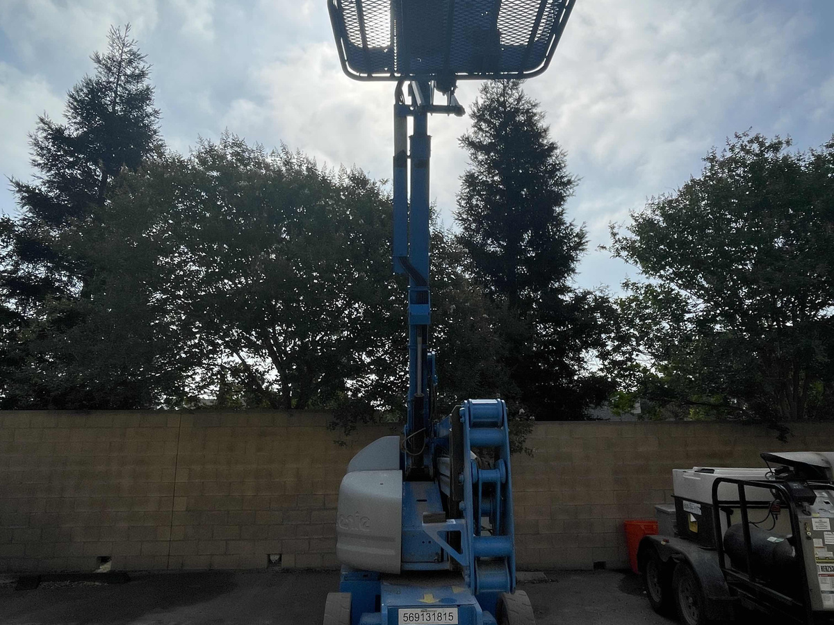 2011 Genie Z-40/23 N-2