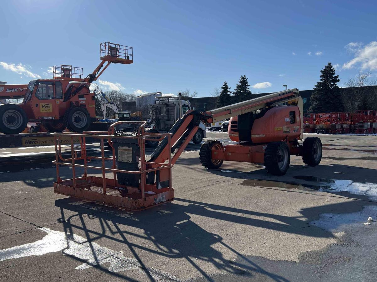 2014 JLG 600AJ