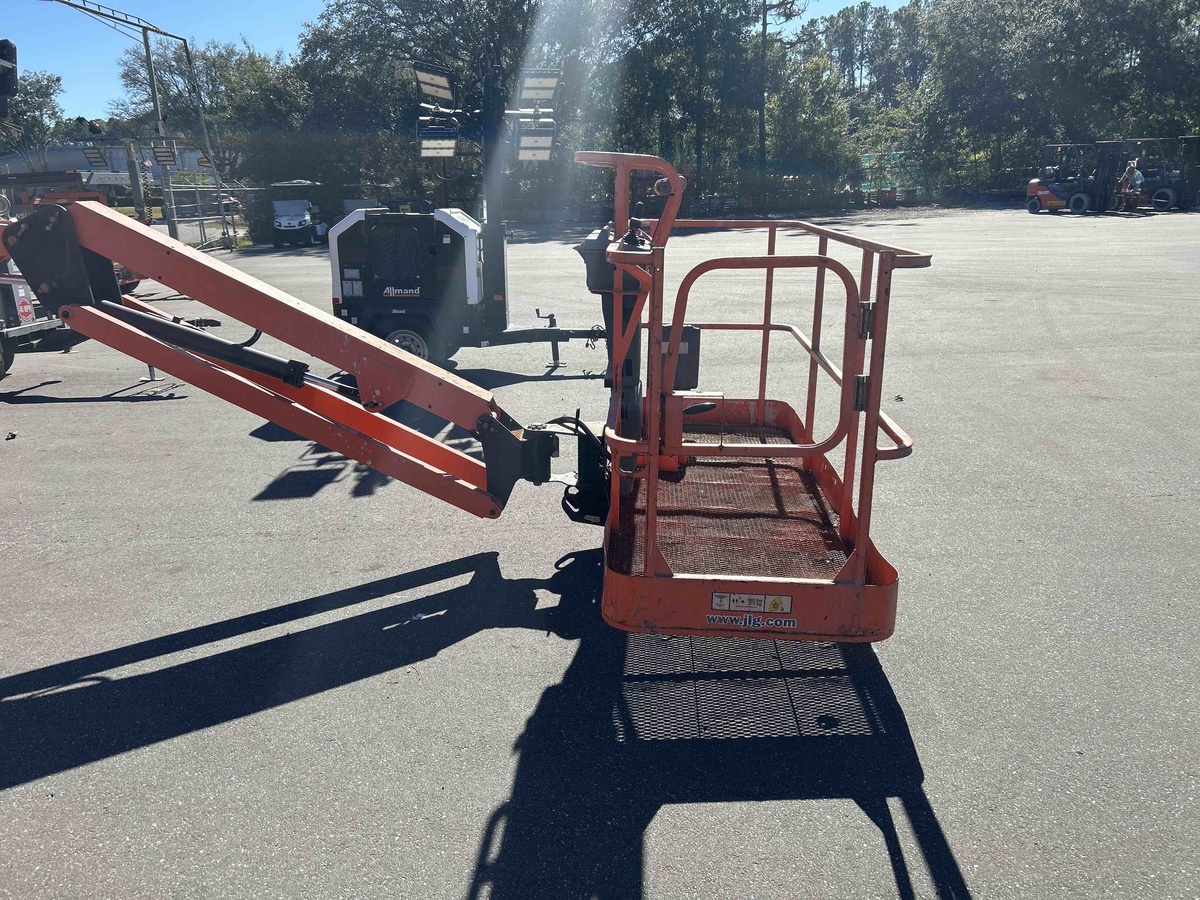 2018 JLG 460SJ-8