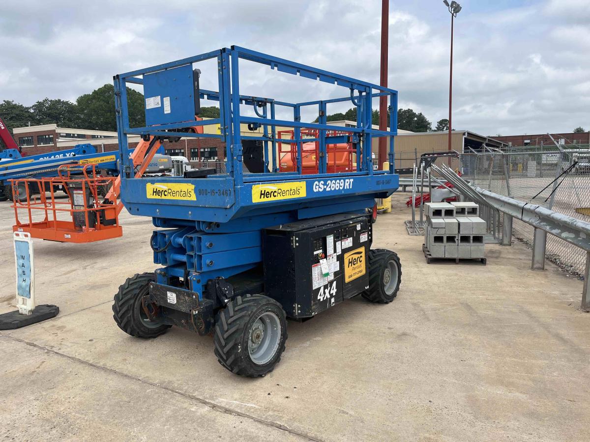2017 Genie GS-2669 RT