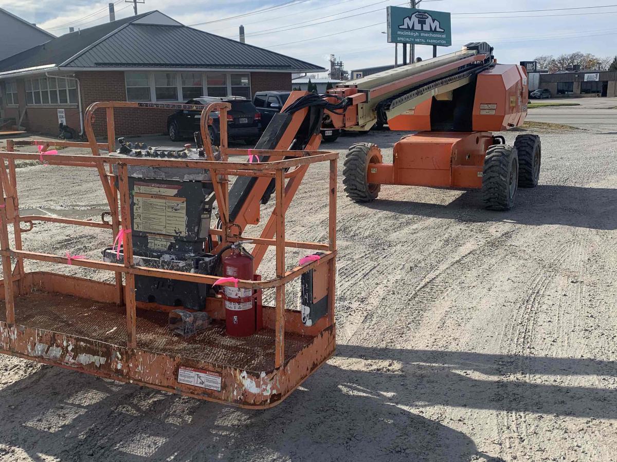 2014 JLG 660SJ