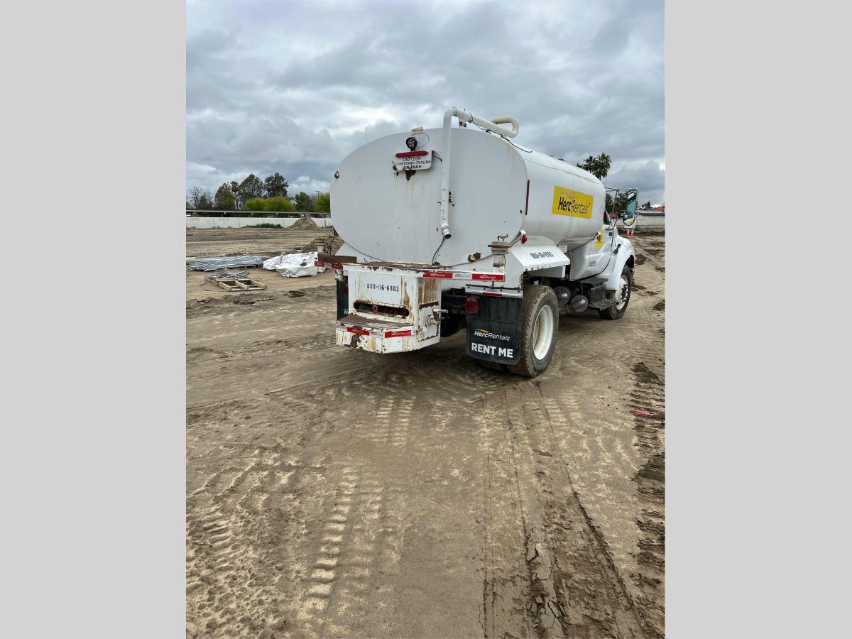 2015 Ford F750-5