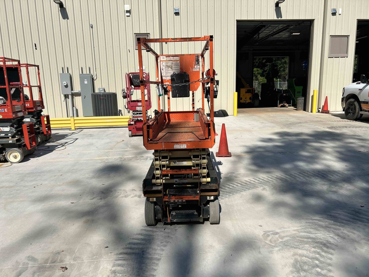 2018 JLG 1932R-3