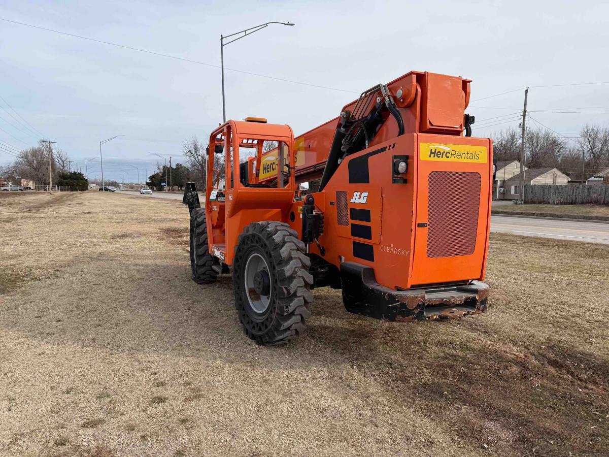 2019 SkyTrak 10042