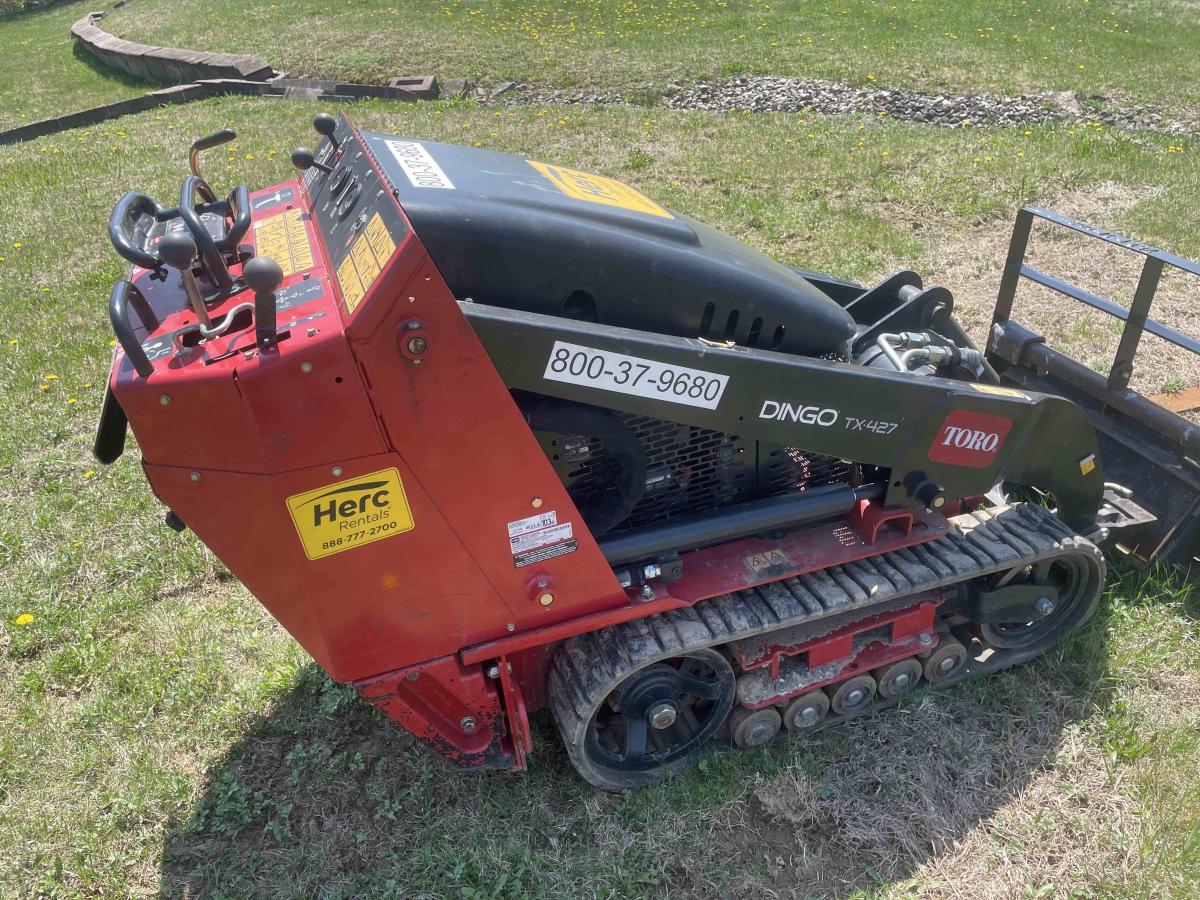 2021 Toro DINGO TX 427