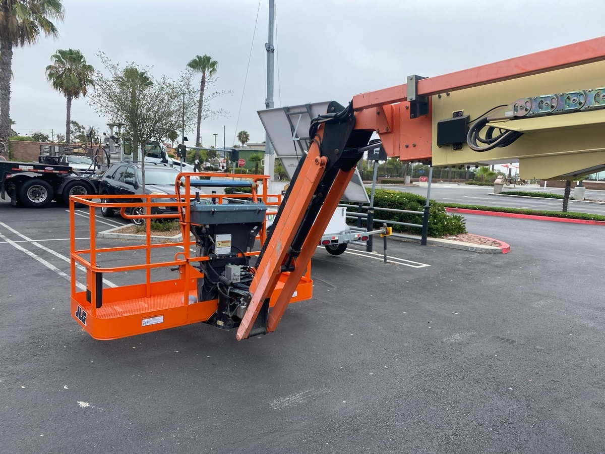 2018 JLG 860SJ-6