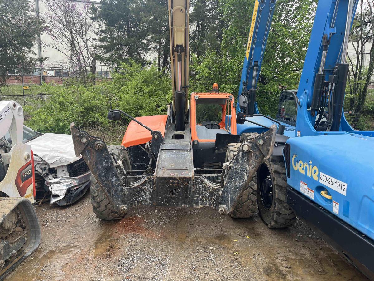 2016 JLG 1255