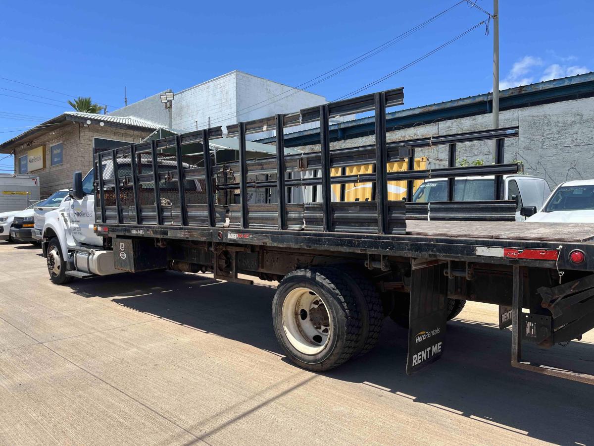 2016 Ford F650-2