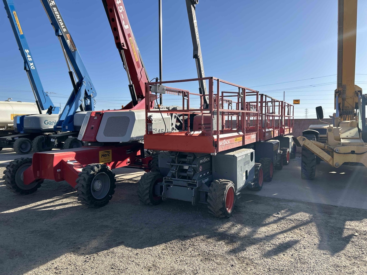 2018 Skyjack SJ-6826RT-2
