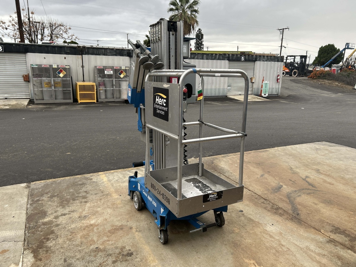 2019 Genie AWP-25S-2