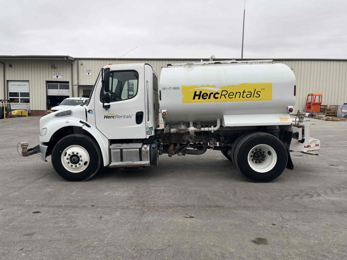 2018 Freightliner M2106