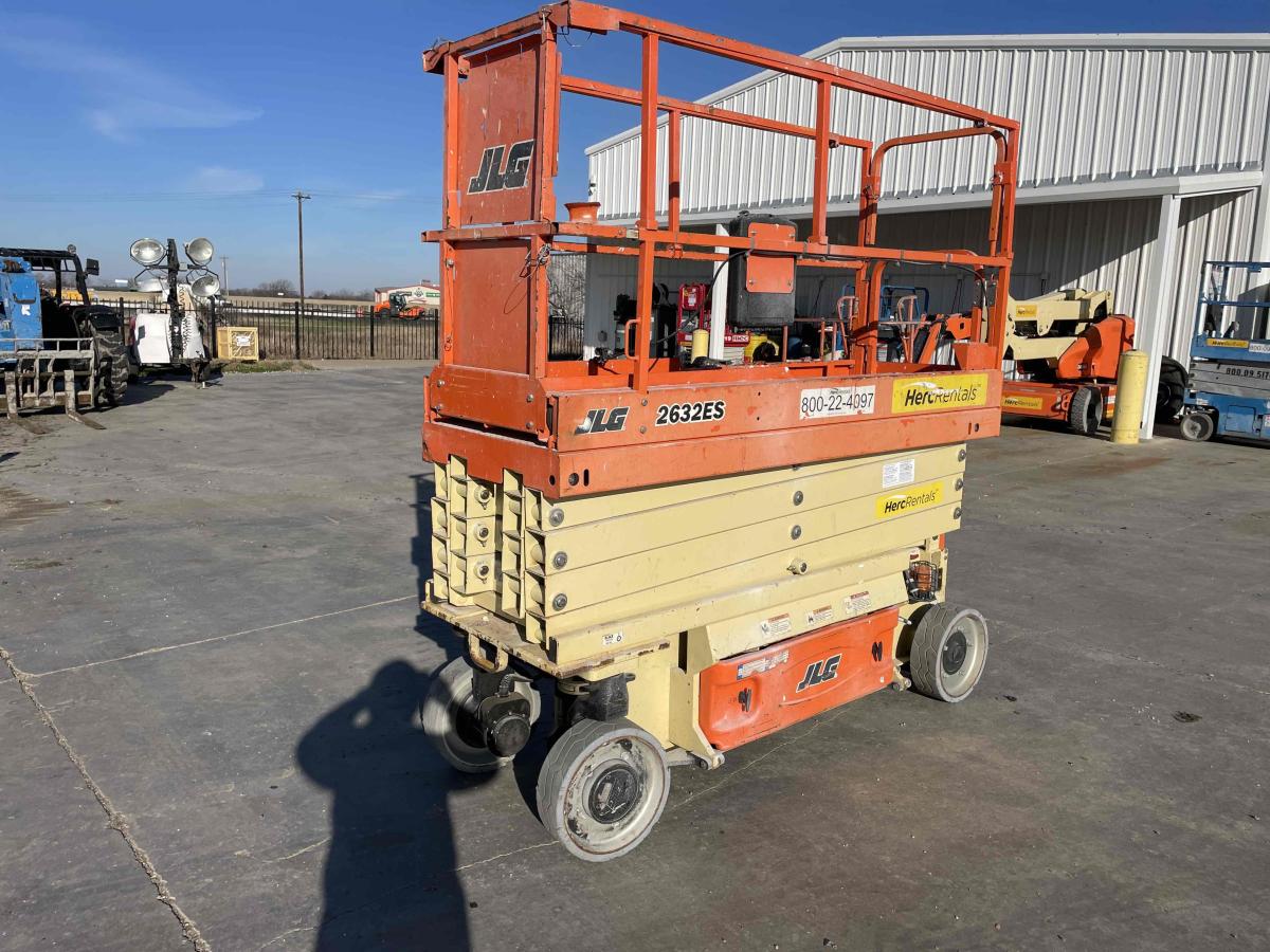 2018 JLG 2632ES