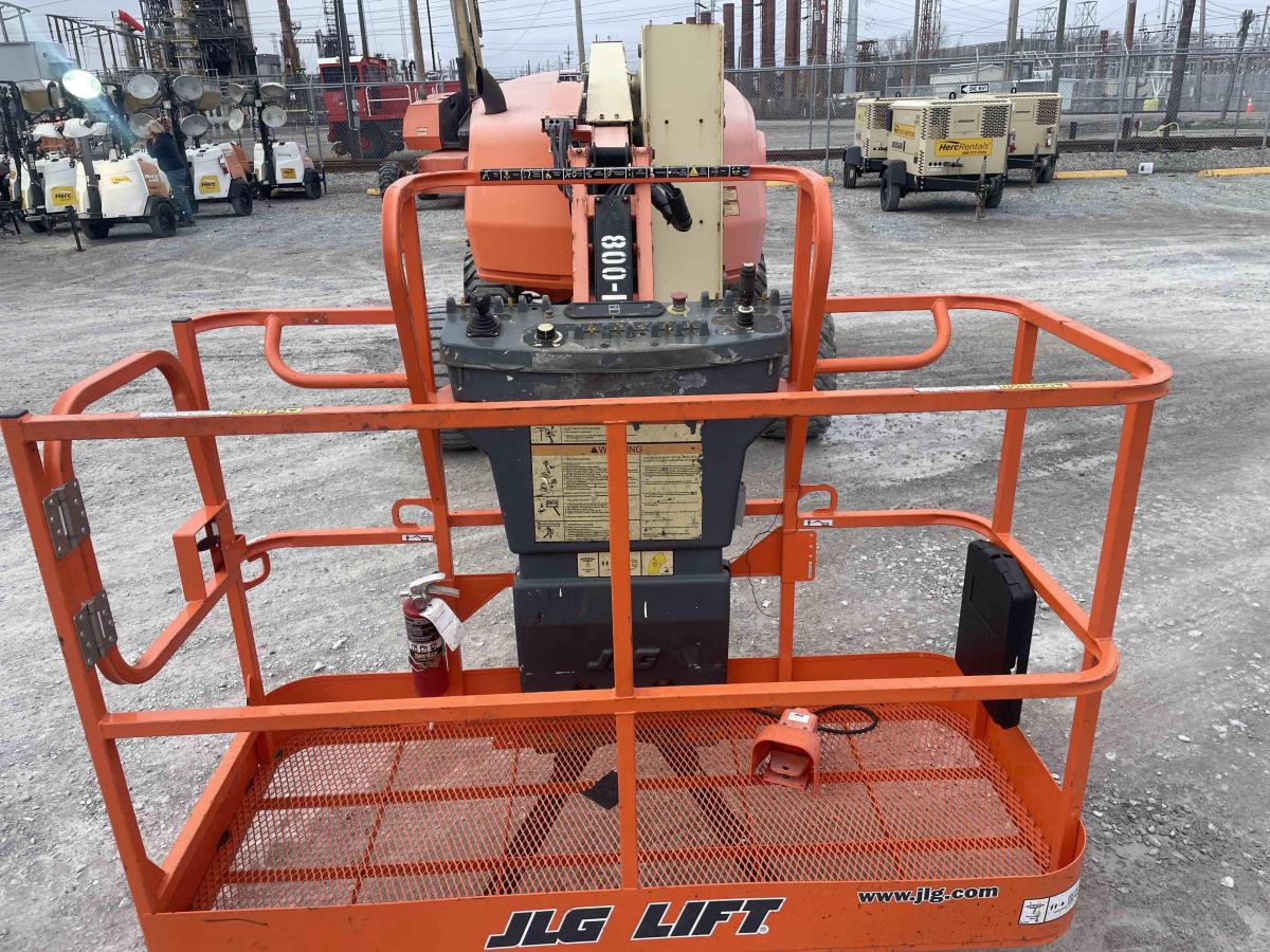 2016 JLG 450AJ