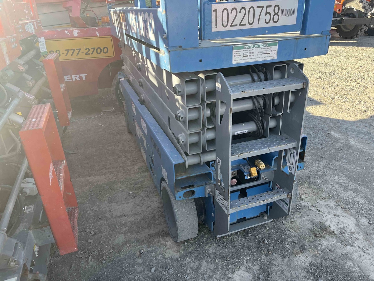 2017 Genie GS-2632-4