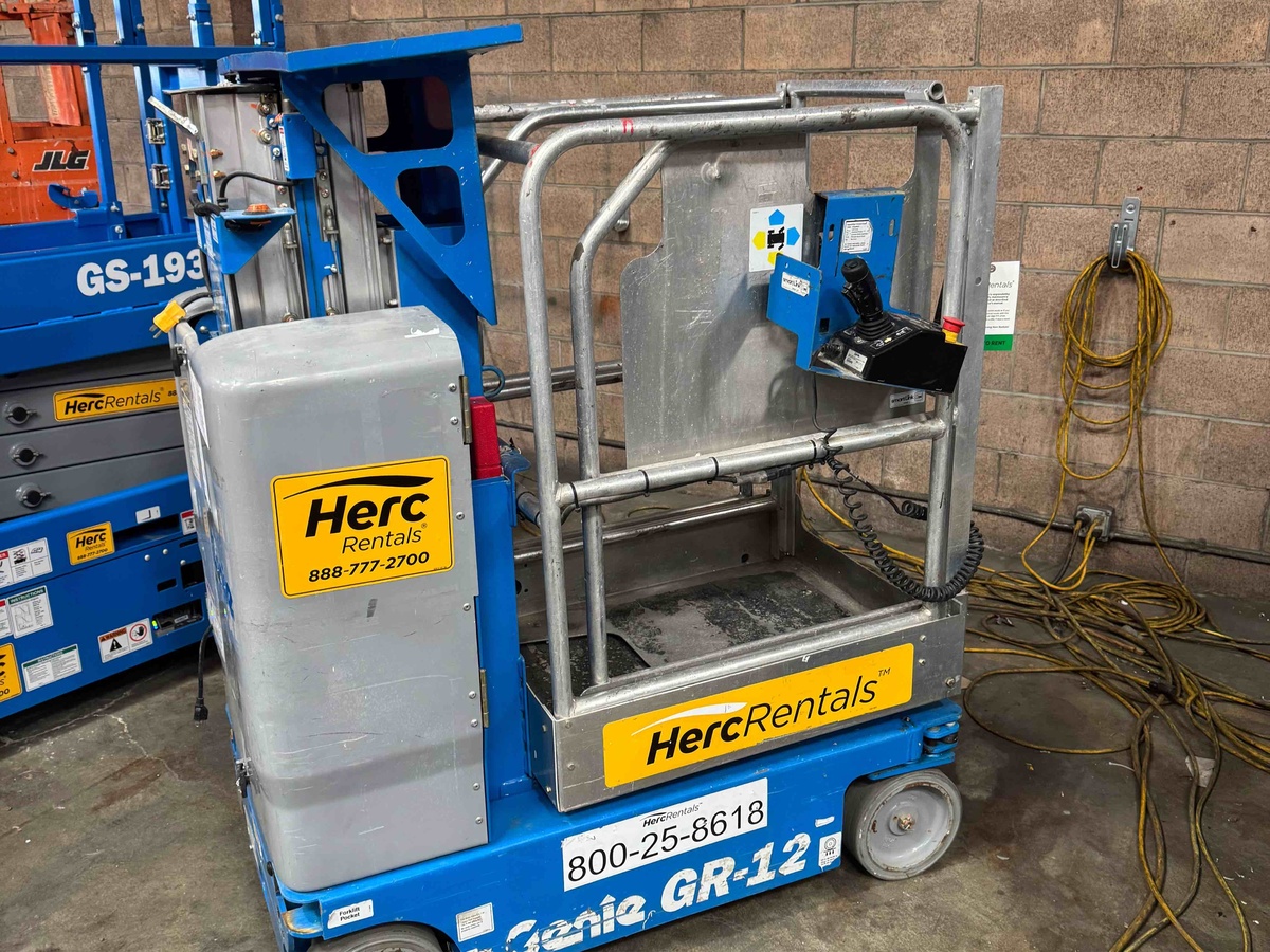2019 Genie GR-12