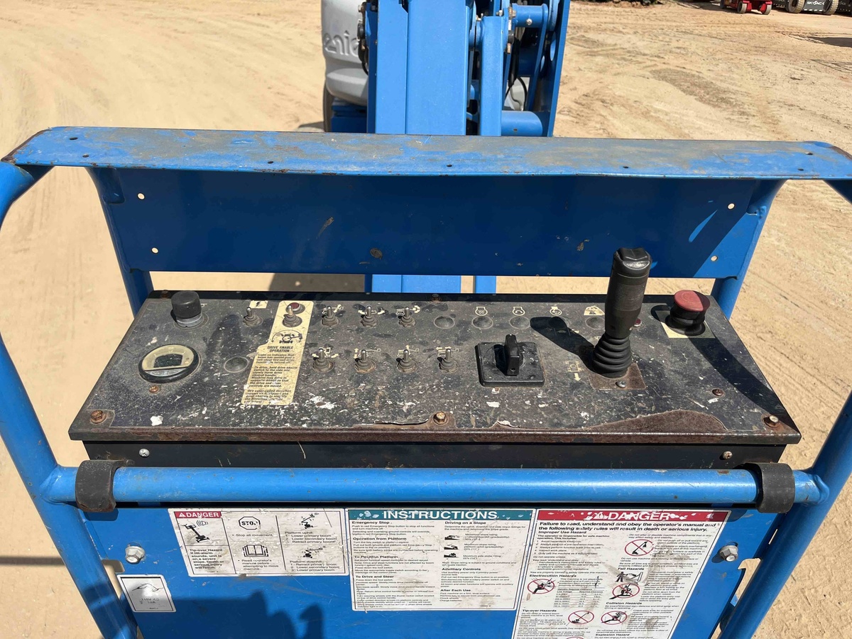 2016 Genie Z-45/25-8