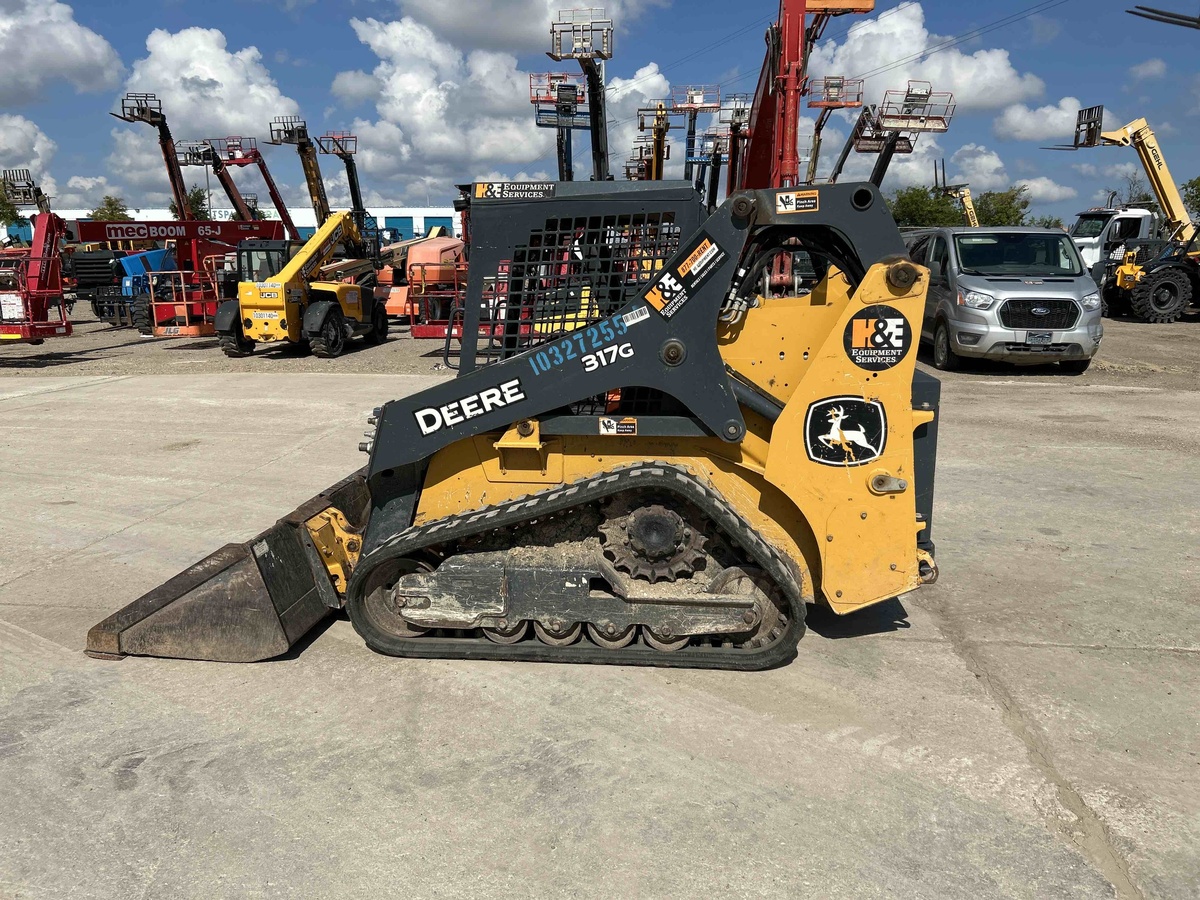 2021 John Deere 317G