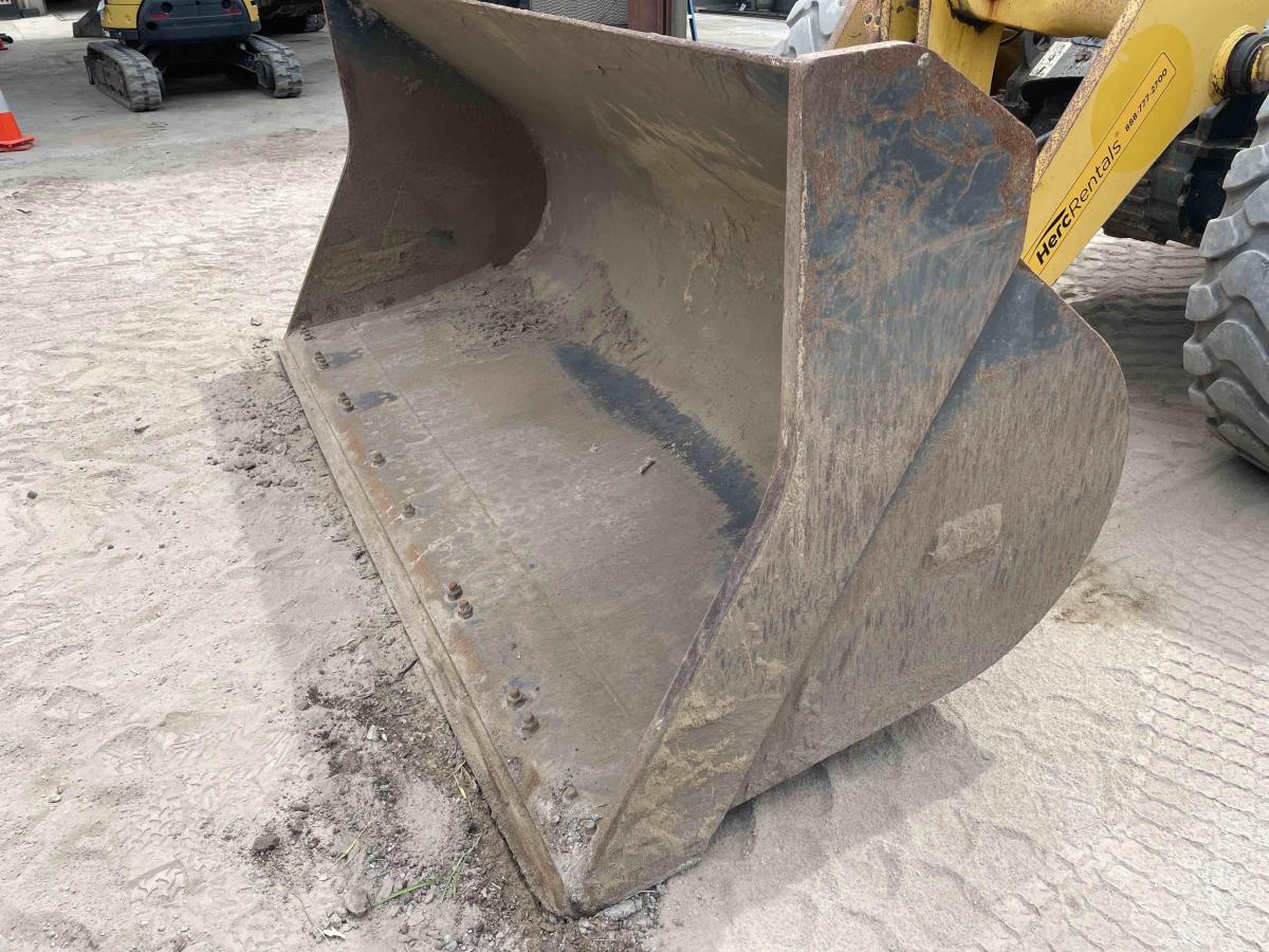 2019 Komatsu WA380-8