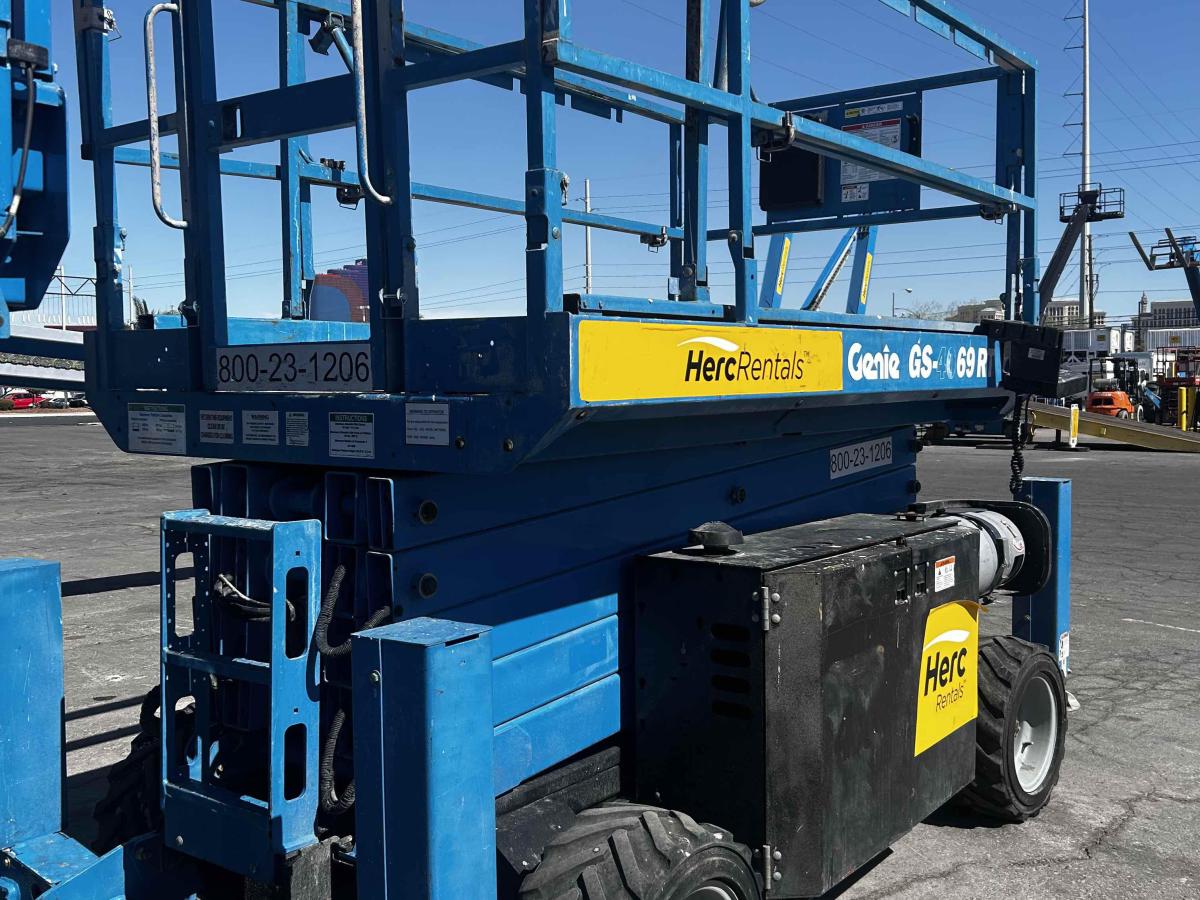 2017 Genie GS-3369 RT