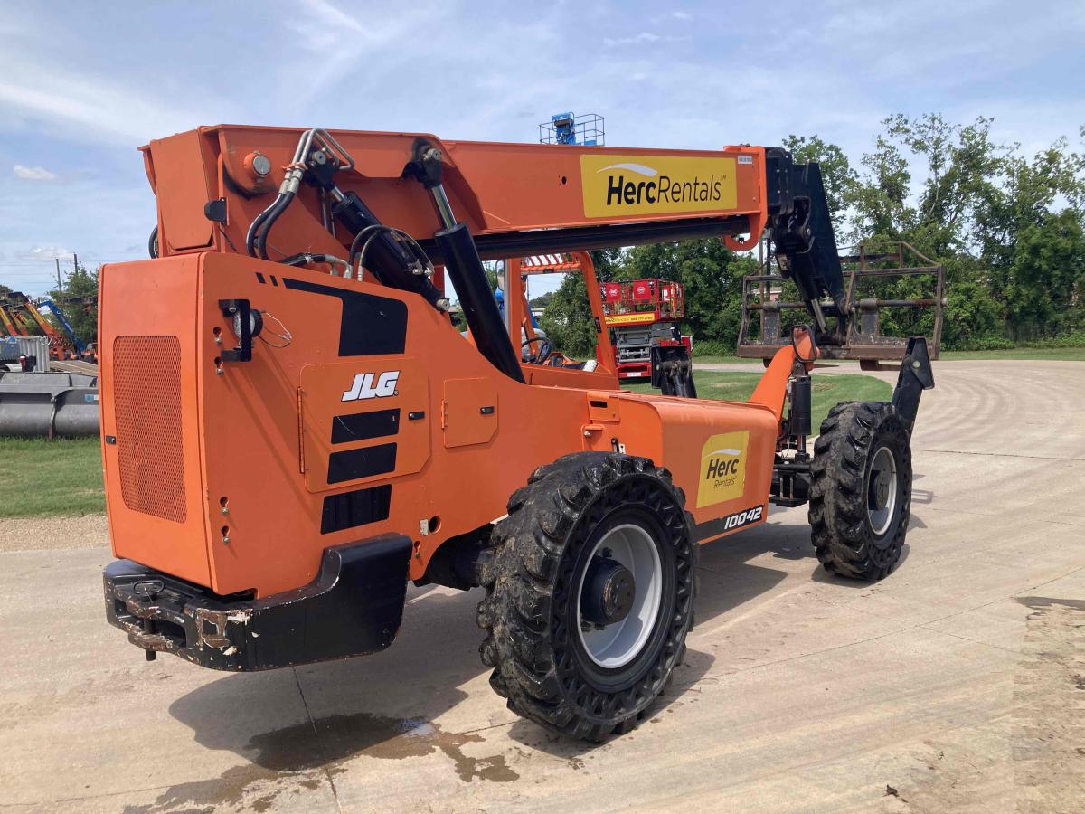 2019 SkyTrak 10042