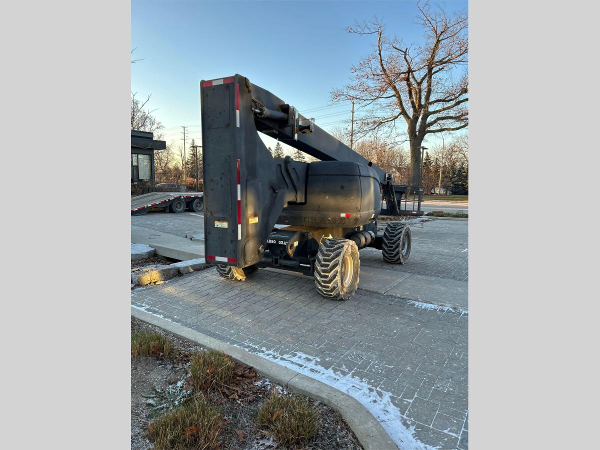 2001 JLG 800AJ
