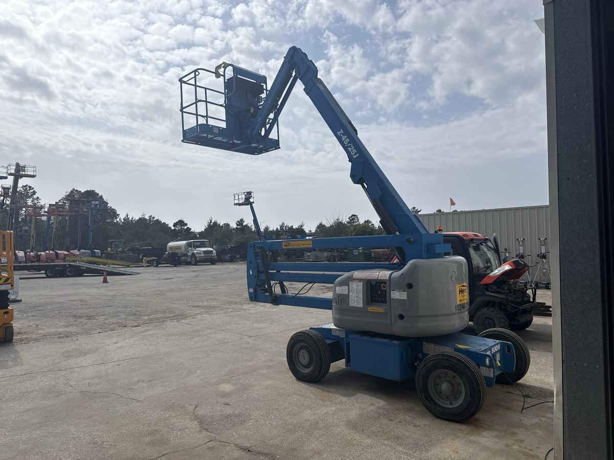 2018 Genie Z-45/25-4